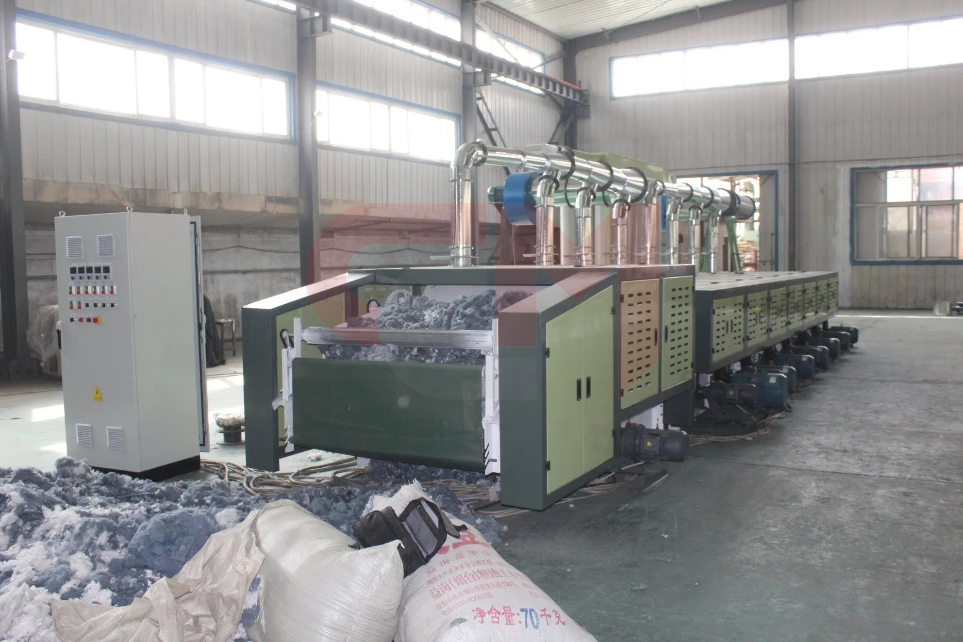 Завод по переработке текстильных отходов (постпотребительский/производственный текстиль → регенерированное волокно/нетканые материалы/ветошь)