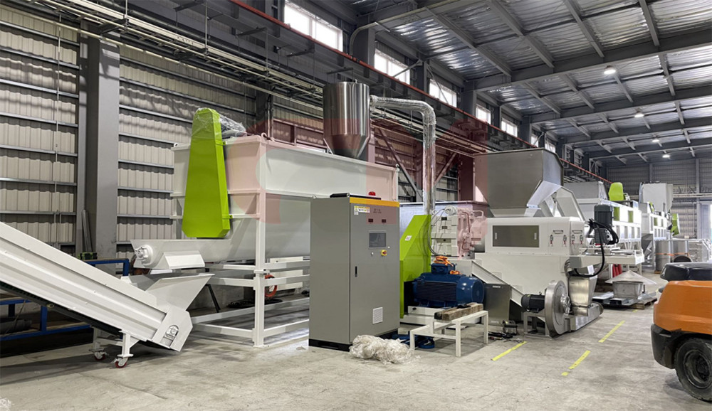 Завод по мойке и грануляции PET-бутылки  (flake → rPET гранула)