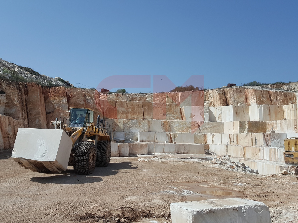 Карьер по добыче облицовочного камня (гранит, мрамор, травертин)